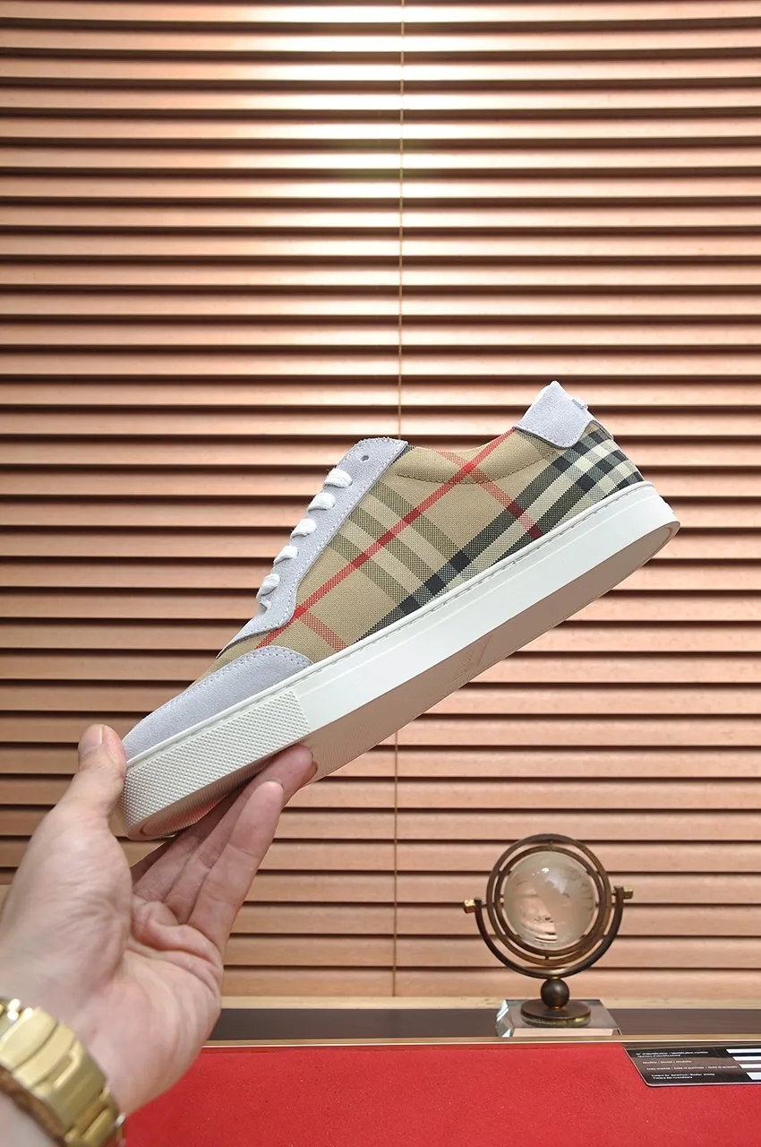 Men's shoes💰480💶[Burberry] (cowhide lining) classic low-top sneakers｜Imported cowhide with classic plaid fabric｜Cow leather lining｜Original outsole｜Fine workmanship and comfortable to wear Size: 38-44 (customized at 45)
